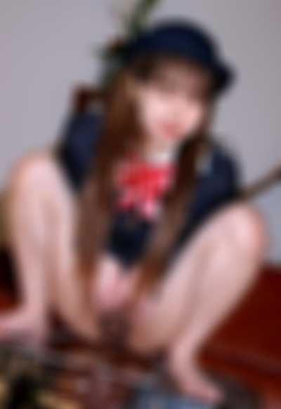 Yuri - hairy pussy