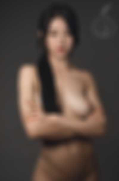 Yunjin - nude