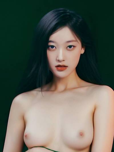 Choerry - shows tits
