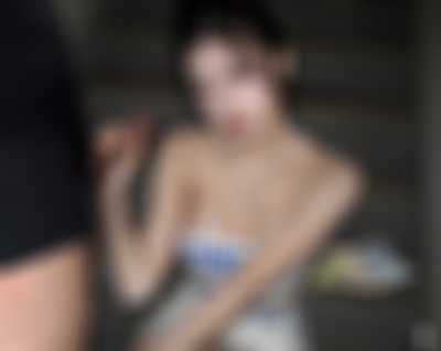 Yeji - gives handjob
